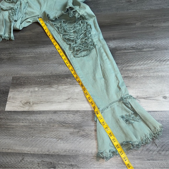 Fashion Nova Fray What You Mean Flare Leg Jeans 20 - Picture 9 of 10